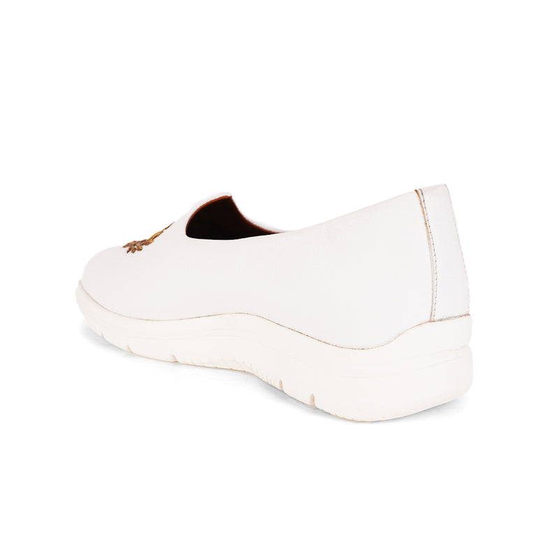 The Brat Army White Zardosi Ethnic Mojari Slip-On Sneakers – Modern Royalty